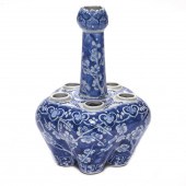 CHINESE BLUE AND WHITE LOTUS V