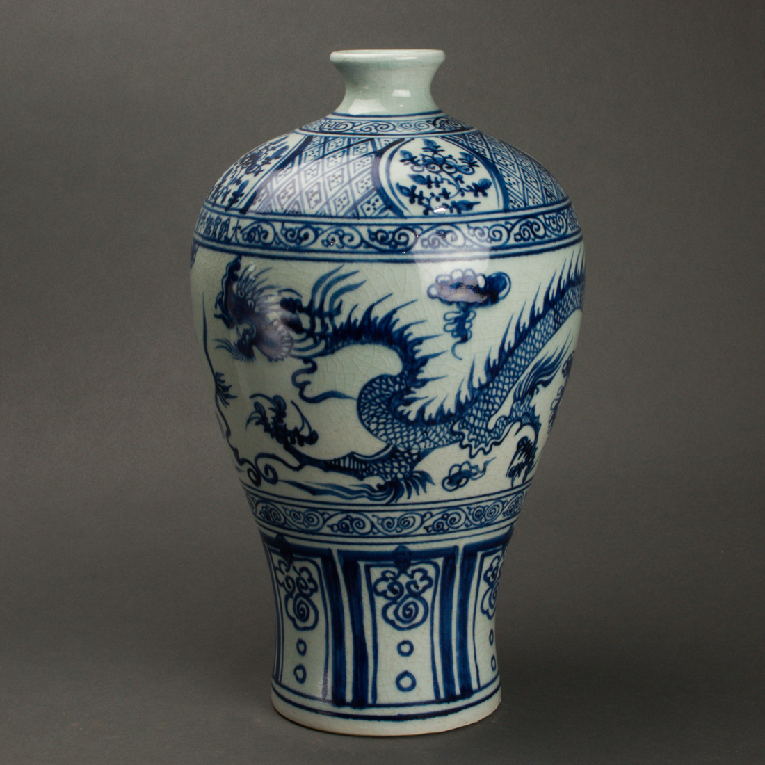 CHINESE BLUE AND WHITE MEIPING VASE