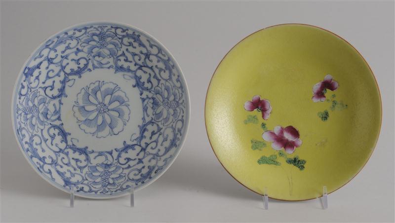 CHINESE BLUE AND WHITE PORCELAIN