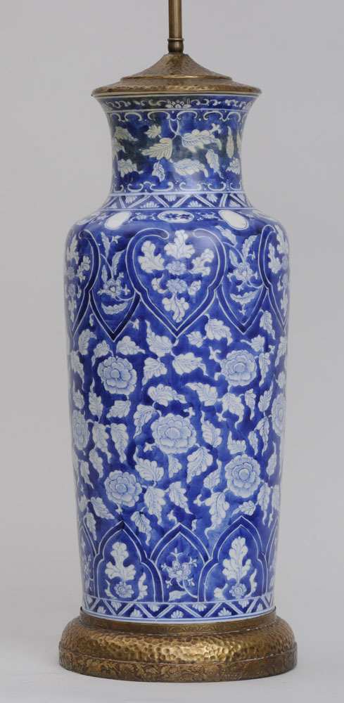 CHINESE BLUE AND WHITE PORCELAIN