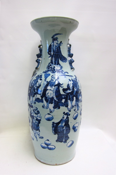 CHINESE BLUE AND WHITE PORCELAIN