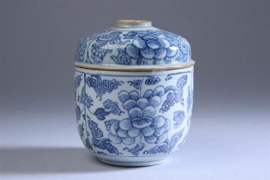CHINESE BLUE AND WHITE PORCELAIN