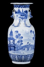 CHINESE BLUE AND WHITE PORCELA