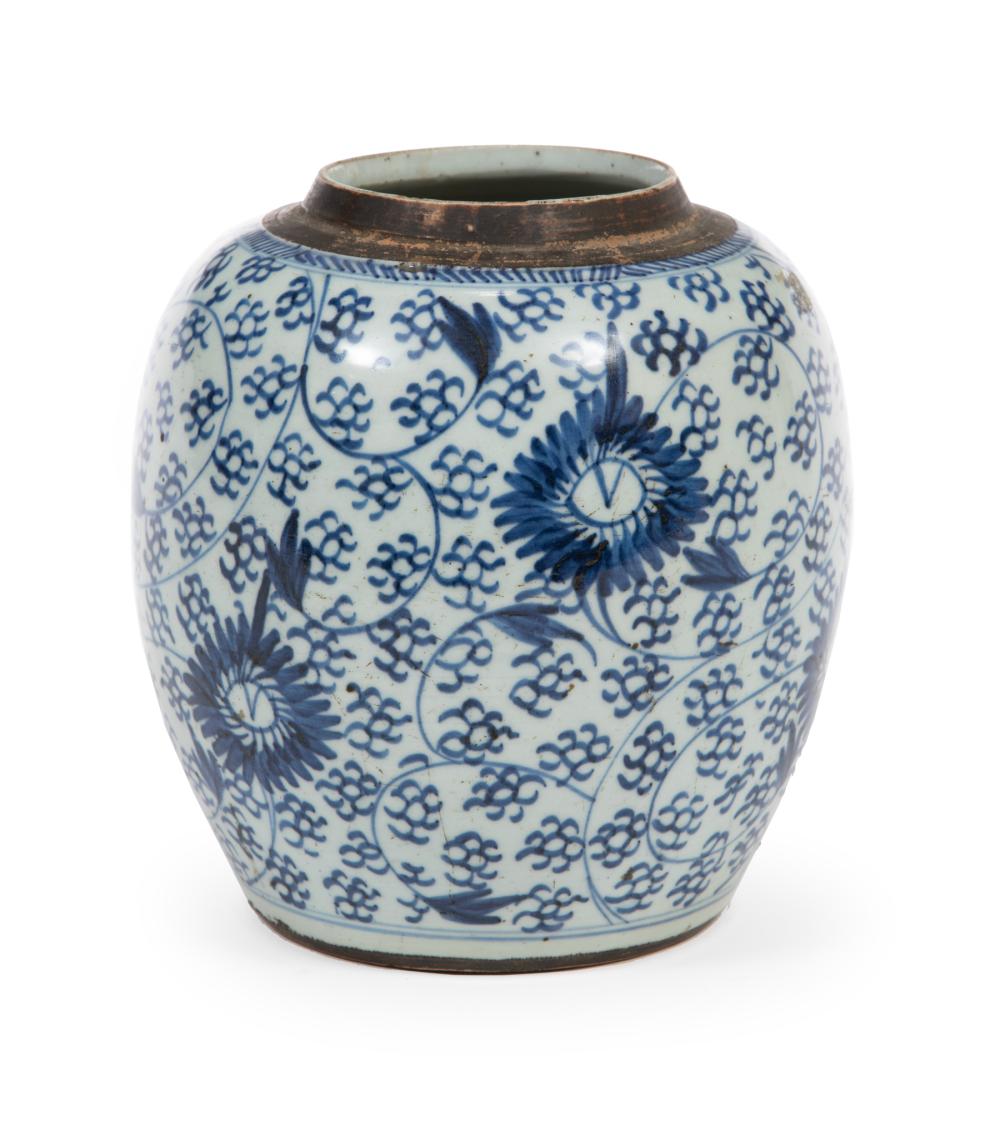 CHINESE BLUE AND WHITE PORCELAIN