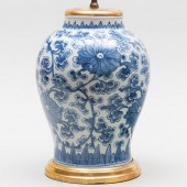 CHINESE BLUE AND WHITE PORCELA