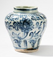 CHINESE BLUE AND WHITE PORCELA