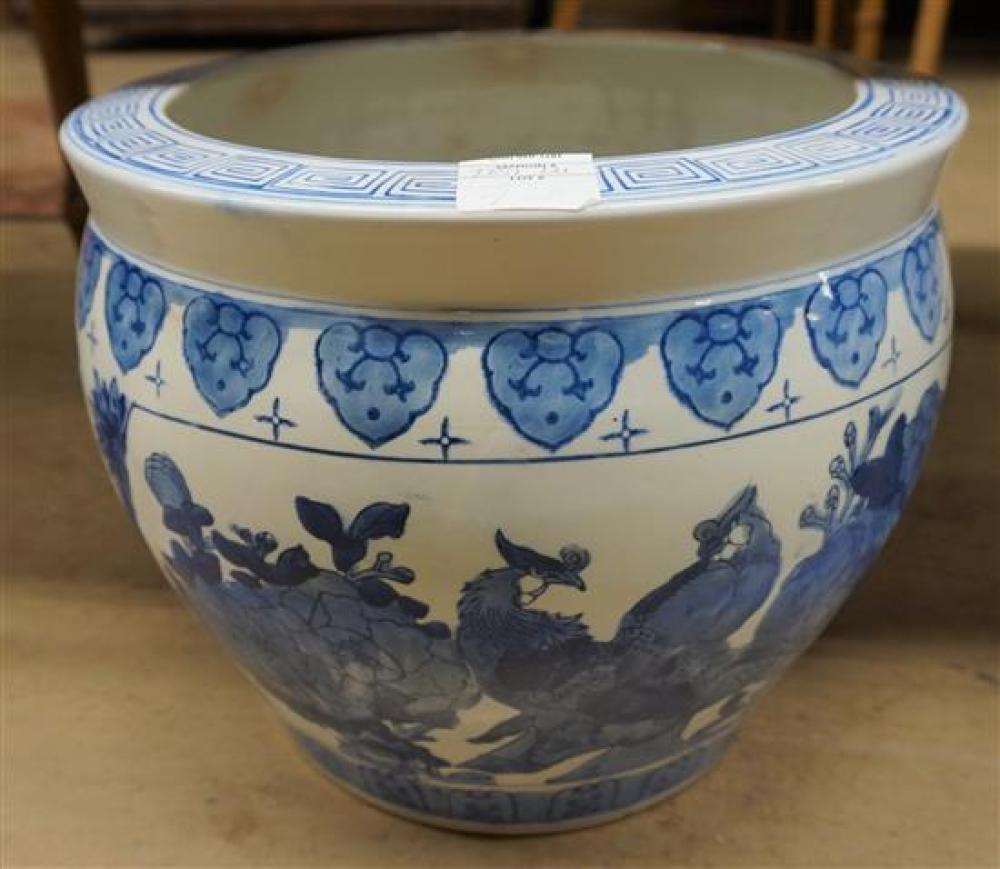 CHINESE BLUE AND WHITE PORCELAIN