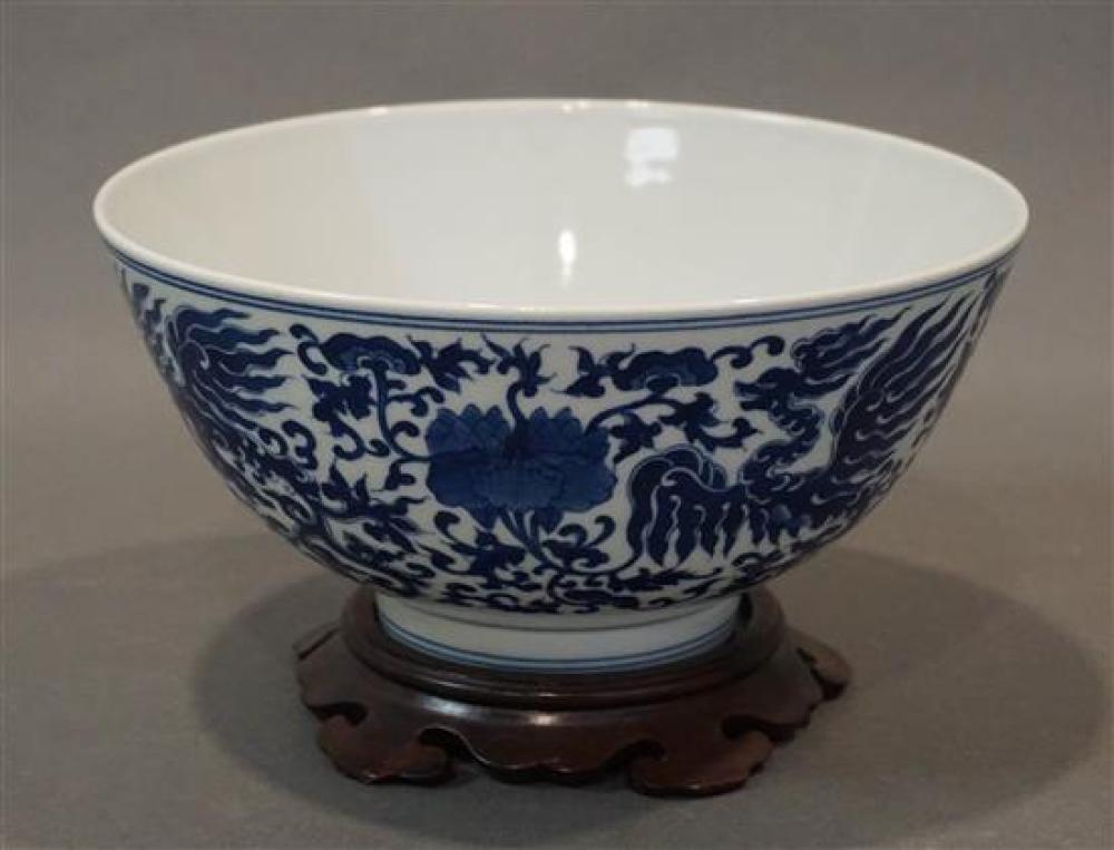 CHINESE BLUE AND WHITE PORCELAIN