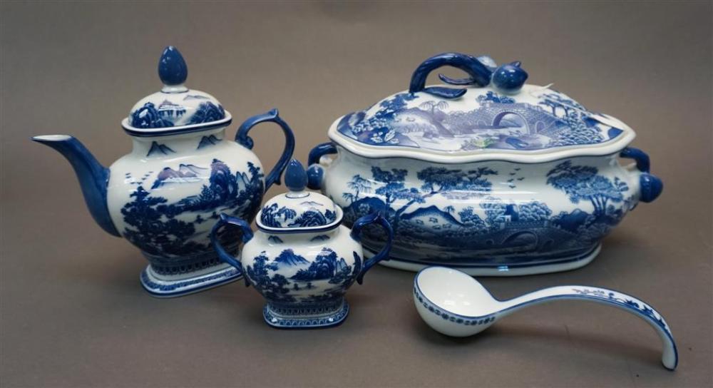 CHINESE BLUE AND WHITE PORCELAIN