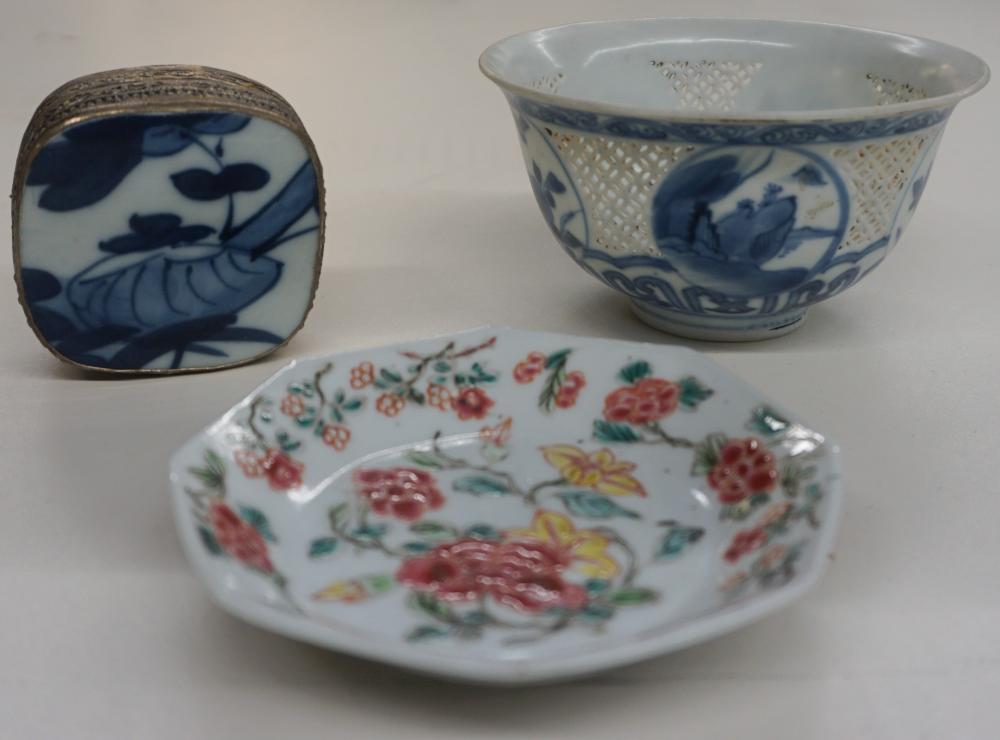 CHINESE BLUE AND WHITE PORCELAIN