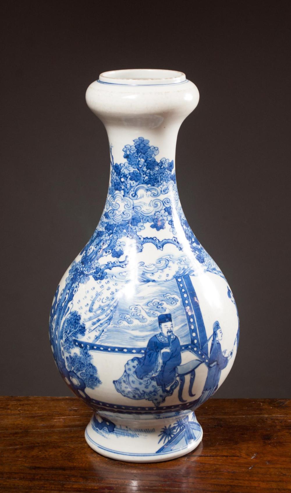CHINESE BLUE AND WHITE PORCELAIN