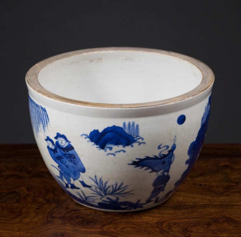 CHINESE BLUE AND WHITE PORCELAIN