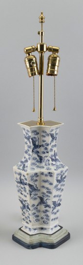 CHINESE BLUE AND WHITE PORCELA