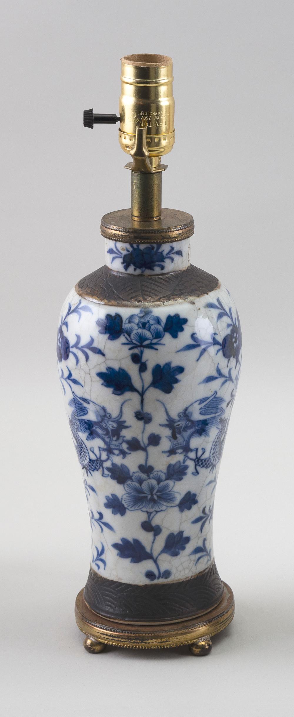 CHINESE BLUE AND WHITE PORCELAIN