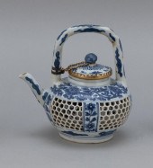 CHINESE BLUE AND WHITE PORCELA