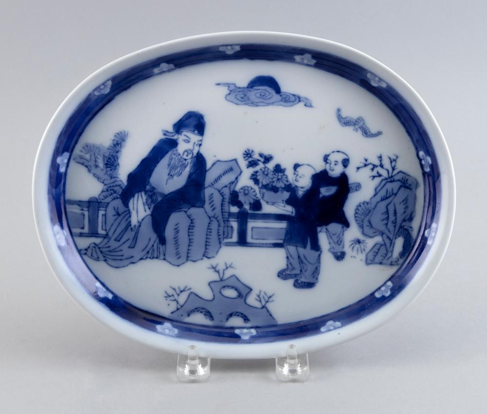 CHINESE BLUE AND WHITE PORCELAIN