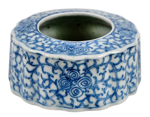 CHINESE BLUE AND WHITE PORCELAIN