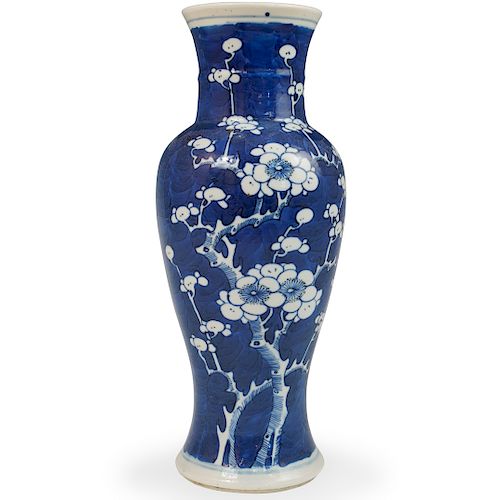 CHINESE BLUE AND WHITE PORCELAIN