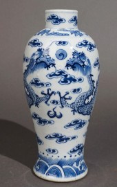 CHINESE BLUE AND WHITE PORCELA