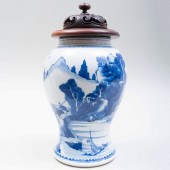 CHINESE BLUE AND WHITE PORCELA