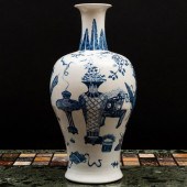 CHINESE BLUE AND WHITE PORCELA
