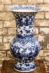 CHINESE BLUE AND WHITE PORCELA