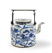 CHINESE BLUE AND WHITE TEAPOT