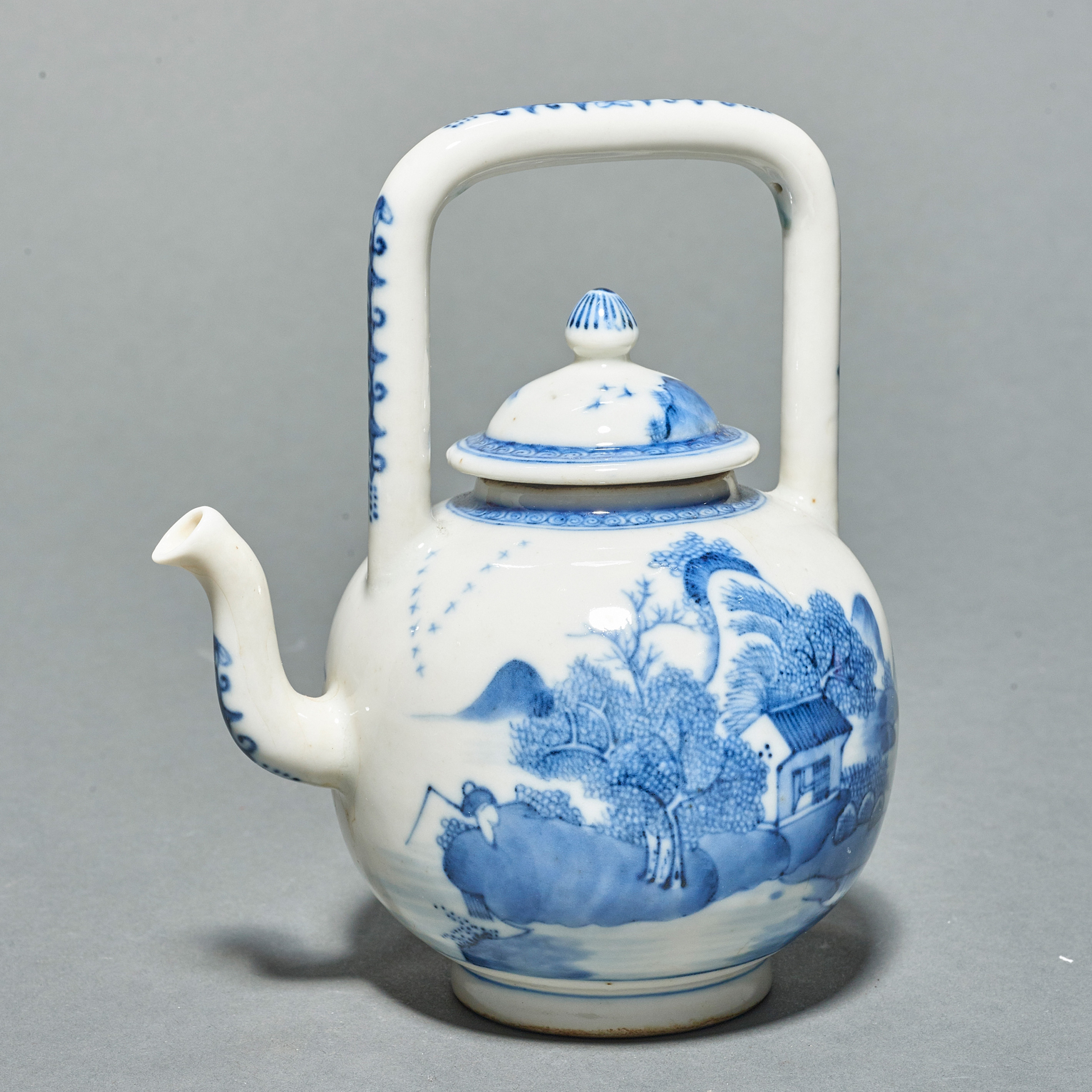 CHINESE BLUE AND WHITE TEAPOT