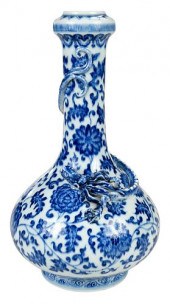 CHINESE BLUE AND WHITE VASEof