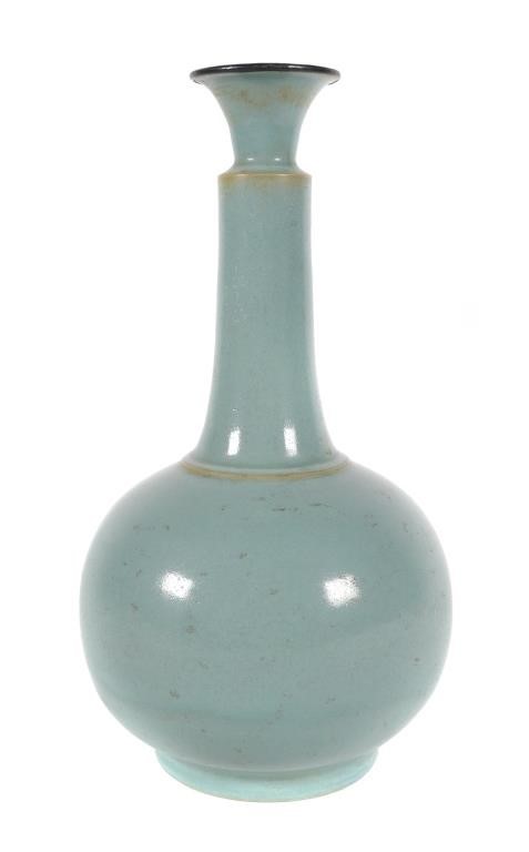 CHINESE BLUE GLAZE VASEBlue-green
