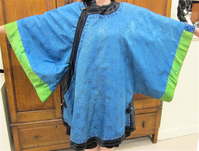 CHINESE BLUE SILK LADY'S