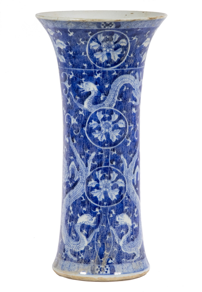 CHINESE BLUE & WHITE BEAKER VASE