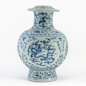 CHINESE BLUE & WHITE DRAGON VA