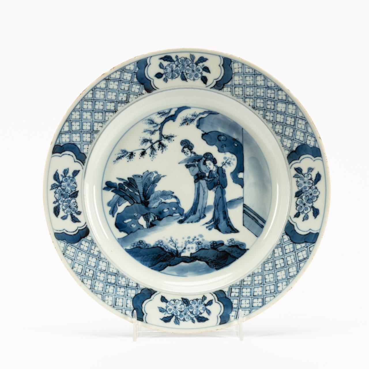 CHINESE BLUE & WHITE FIGURAL