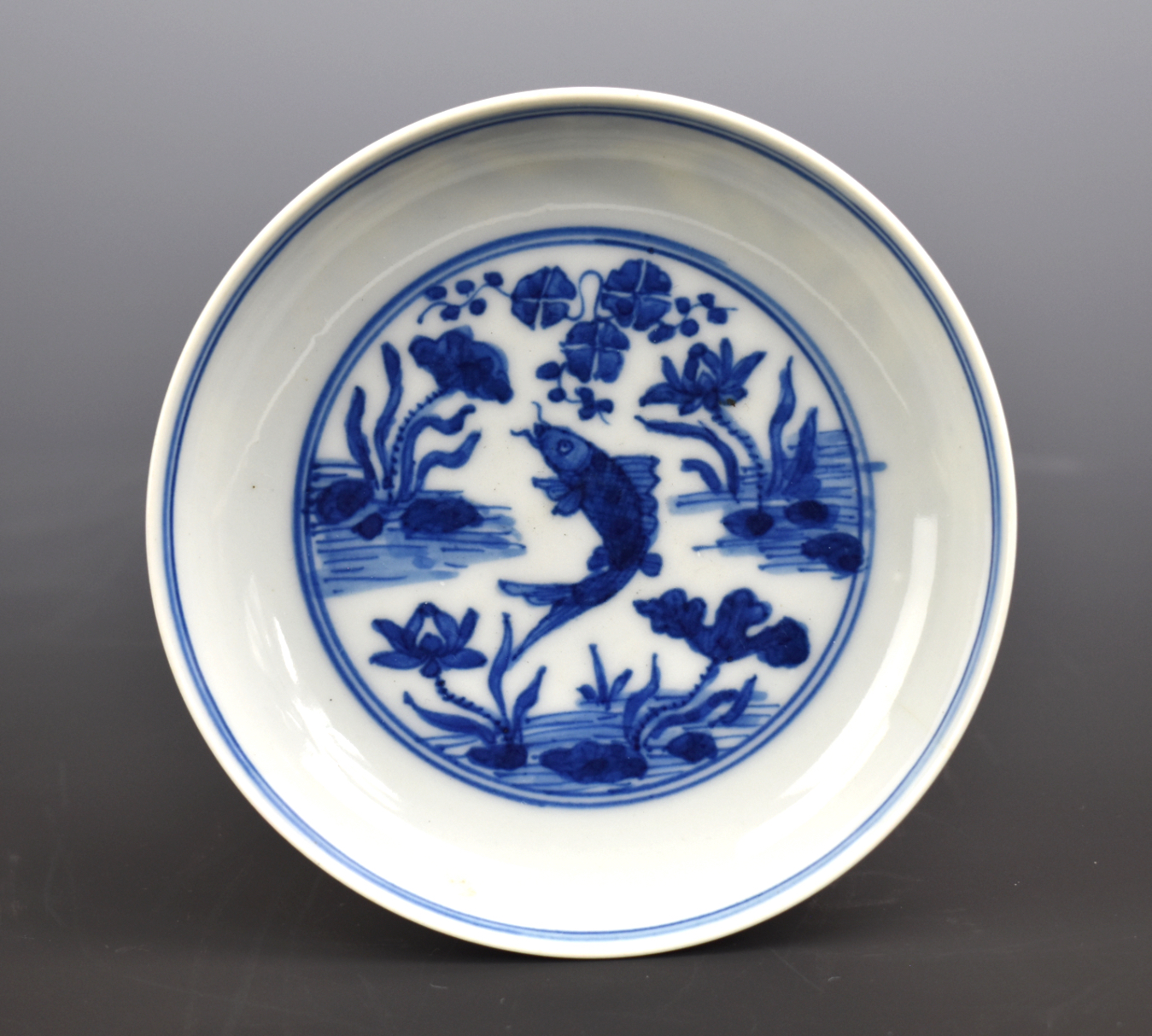 CHINESE BLUE & WHITE FISH DISH,