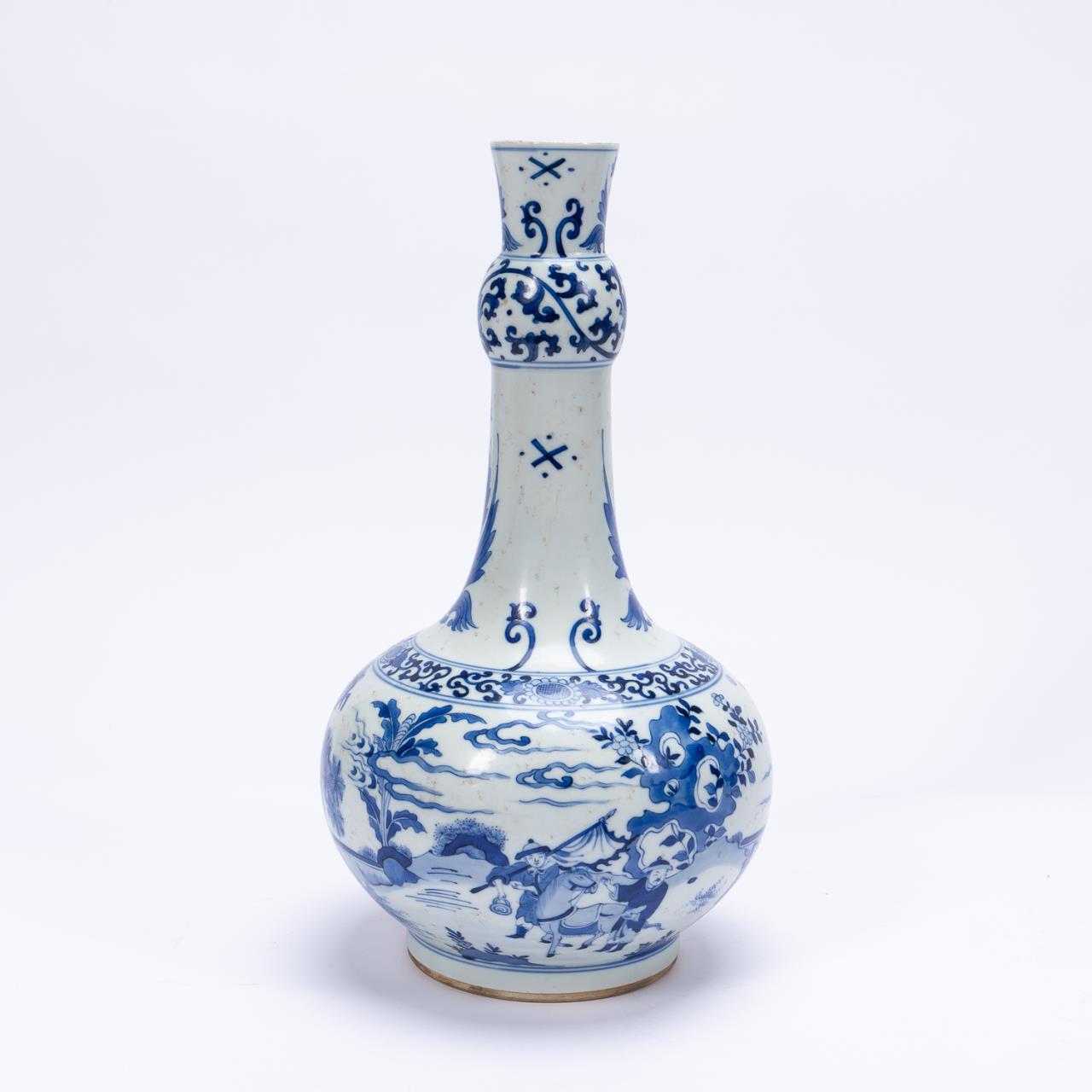 CHINESE BLUE & WHITE GARLIC NECK