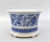 CHINESE BLUE & WHITE PLANTER W