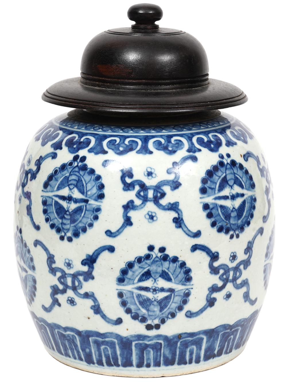 CHINESE BLUE & WHITE PORCELAIN