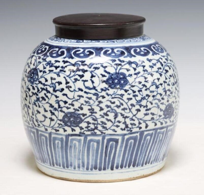 CHINESE BLUE & WHITE PORCELAIN