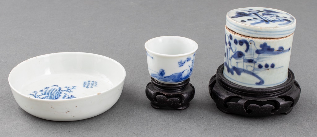CHINESE BLUE & WHITE PORCELAIN, 3