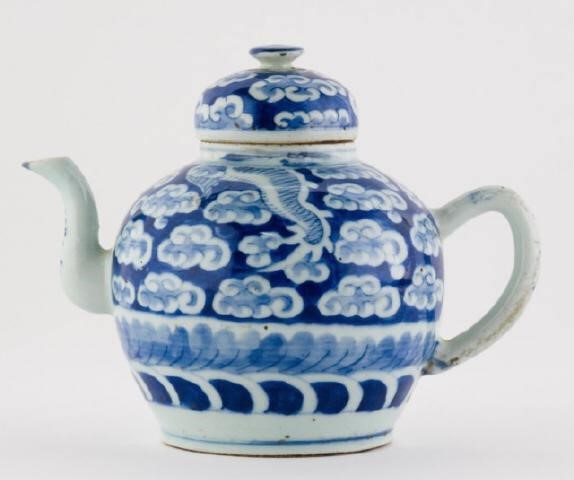 CHINESE BLUE & WHITE PORCELAIN