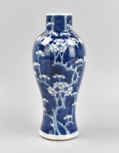 CHINESE BLUE & WHITE PRUNUS VA
