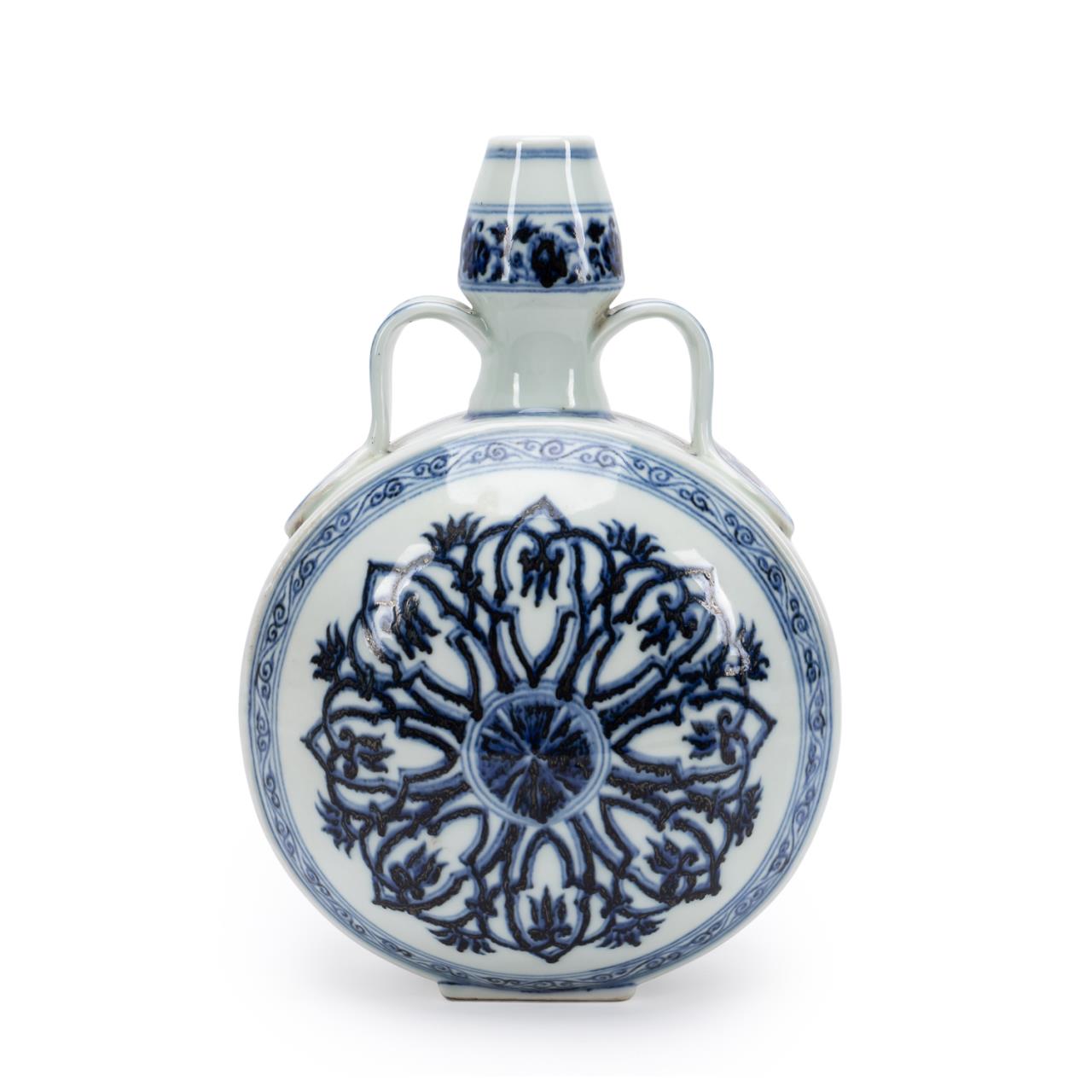 CHINESE BLUE & WHITE ROSETTE MOON