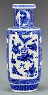 CHINESE BLUE & WHITE ROULEAU V