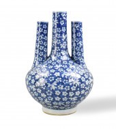 CHINESE BLUE & WHITE TRIPLE NE