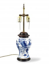 CHINESE BLUE & WHITE VASE W/ F