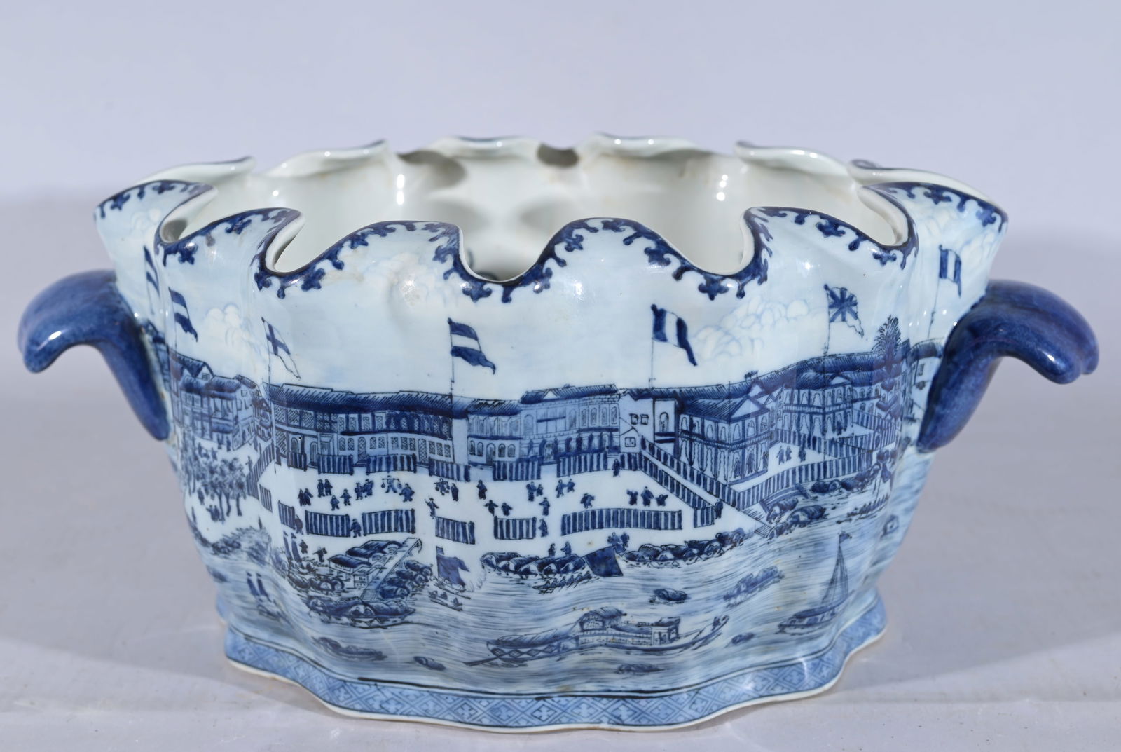 CHINESE BLUE/WHITE PLANTER, VIEW OF