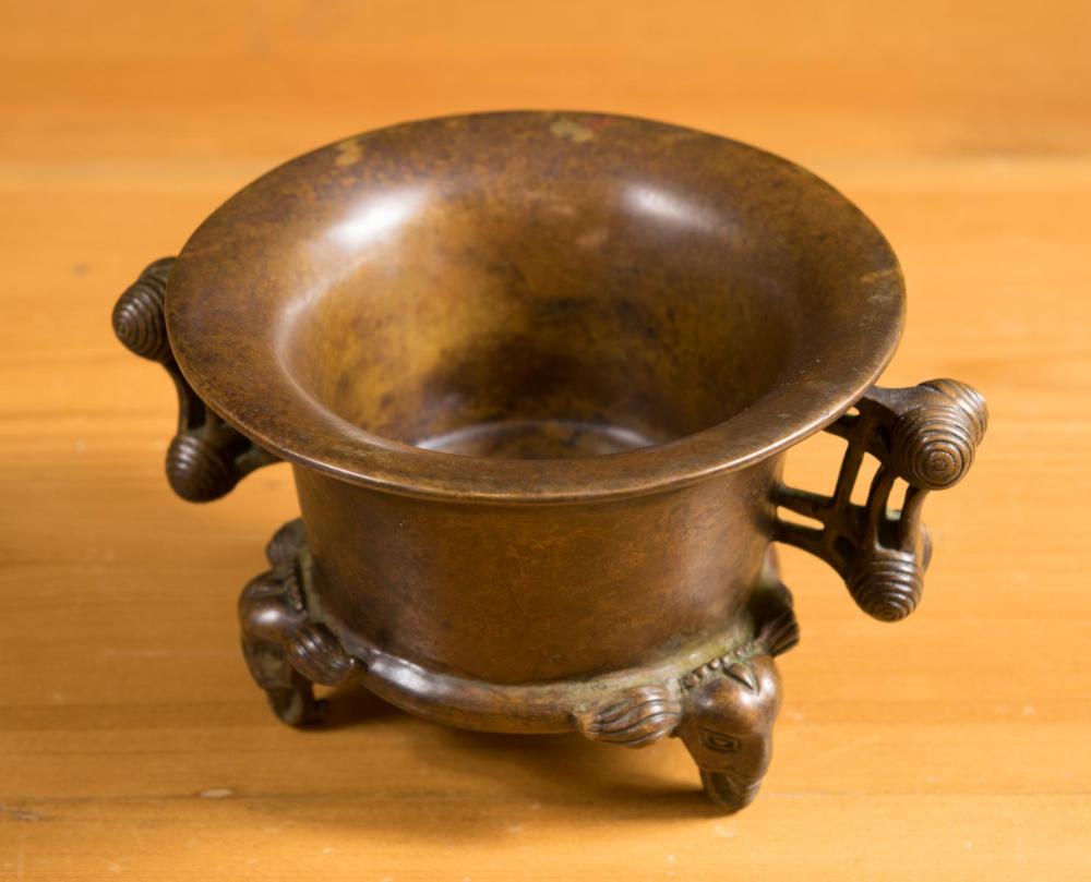 CHINESE BRONZE CENSER, OF LOW