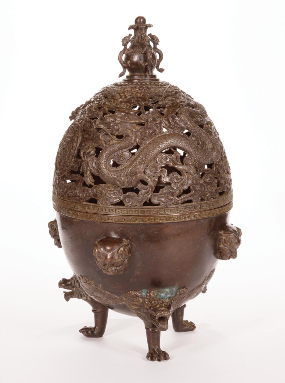 CHINESE BRONZE COVERED TRIPOD