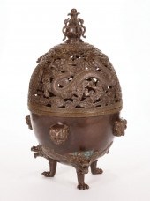 CHINESE BRONZE COVERED TRIPOD